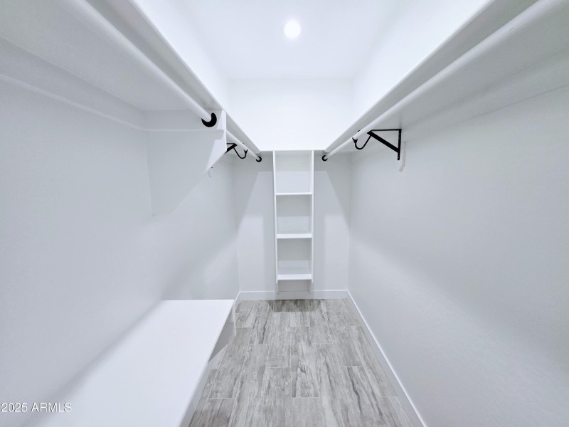 20250916_183649 (2)-VSCO