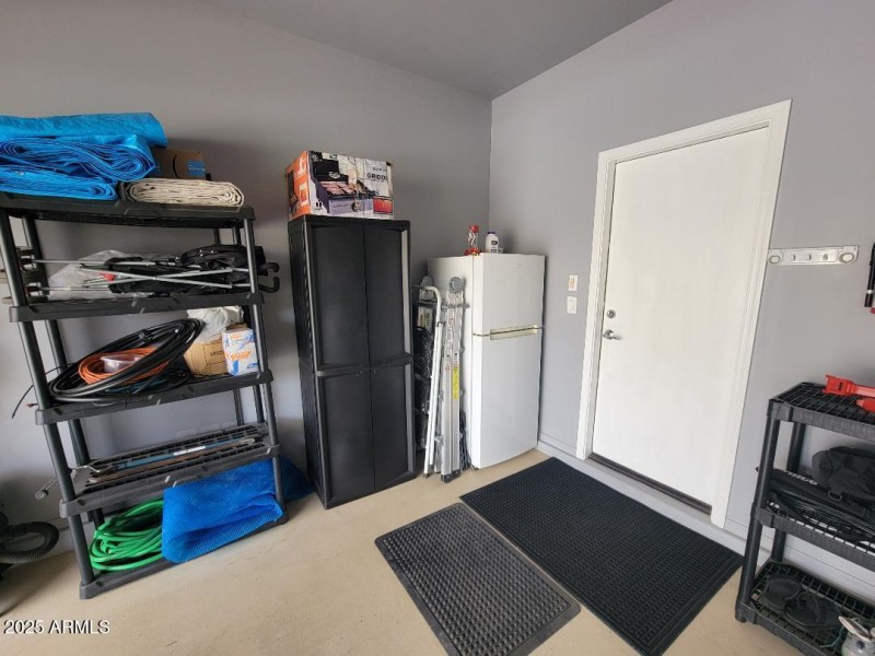 7531 garage room for extra refrig