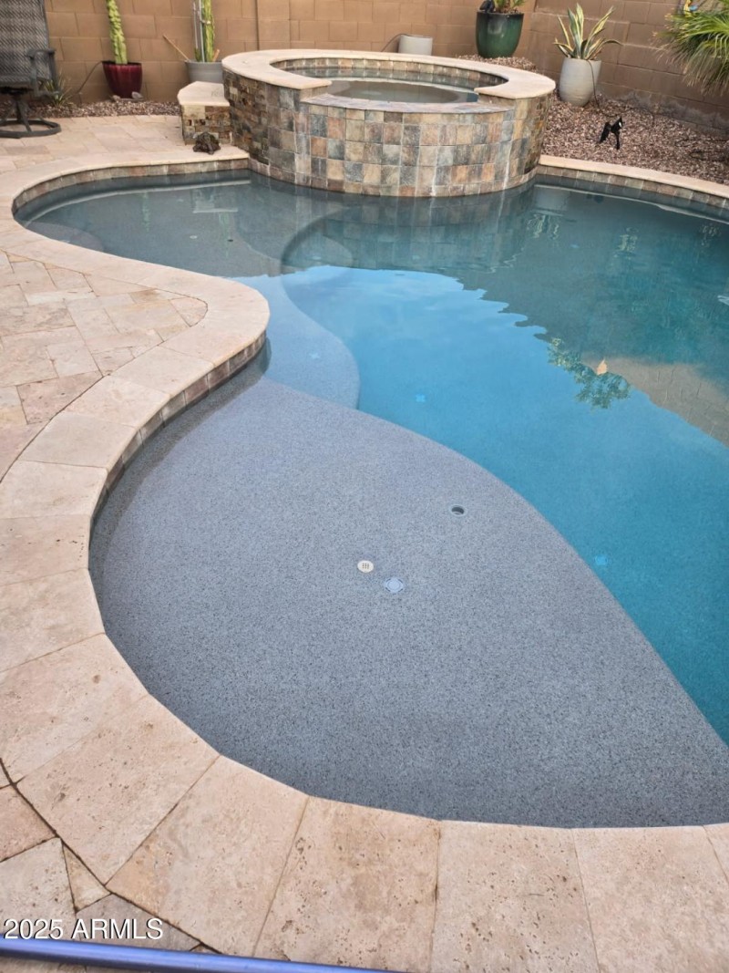 7531 shelf on the pool