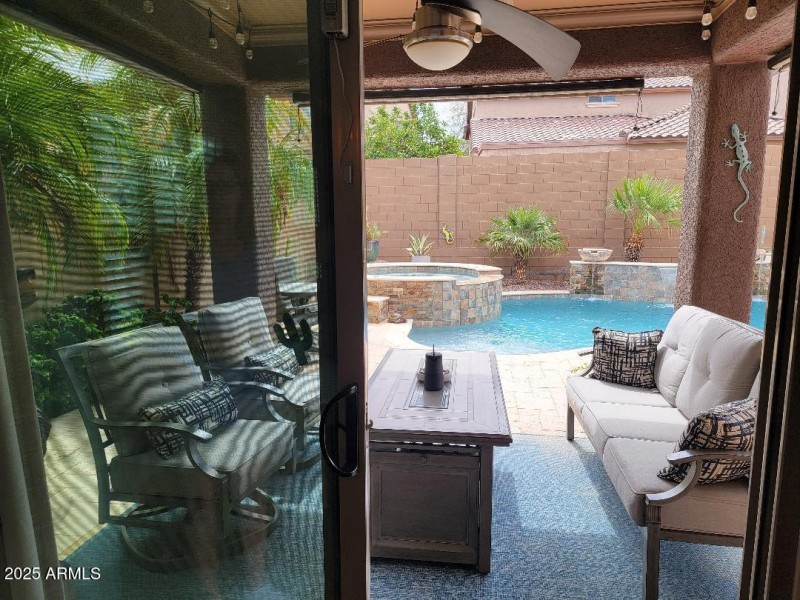 7531 Door looking out to the patio