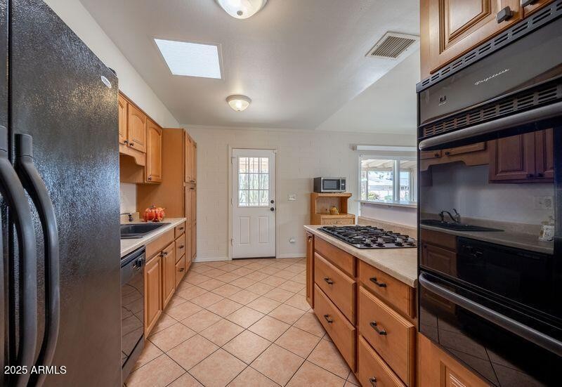 Kitchen-Black appliances