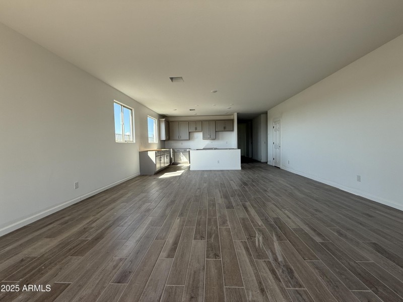 017_Great_Room_to_Kitchen