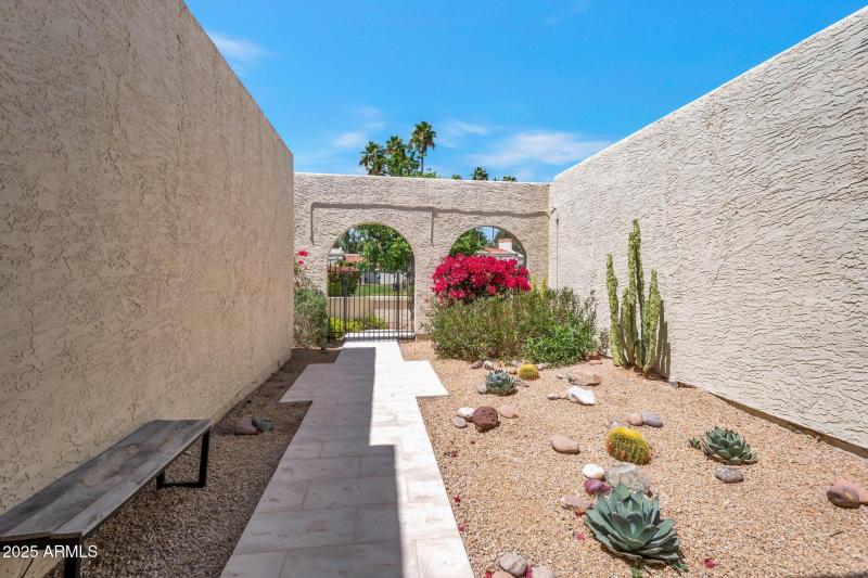 Front Courtyard from font door