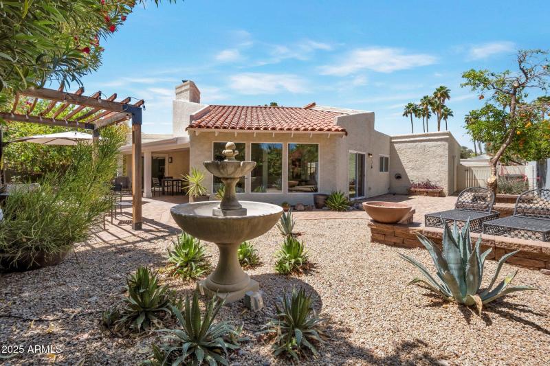 Gazebo, fountain, firepit