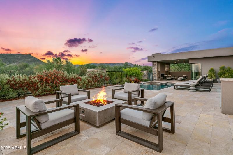 003_Firepit Splendor