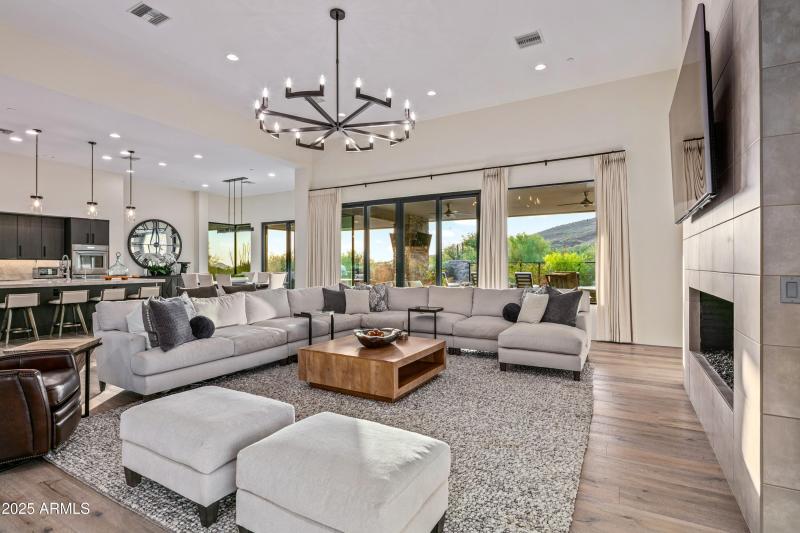 009_Grand Great Room