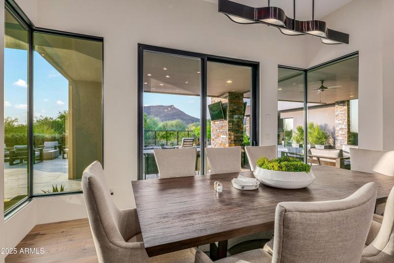 020_Clean Lines, Beautiful Scenery