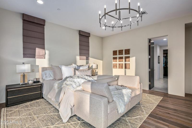 026_Primary Suite Details