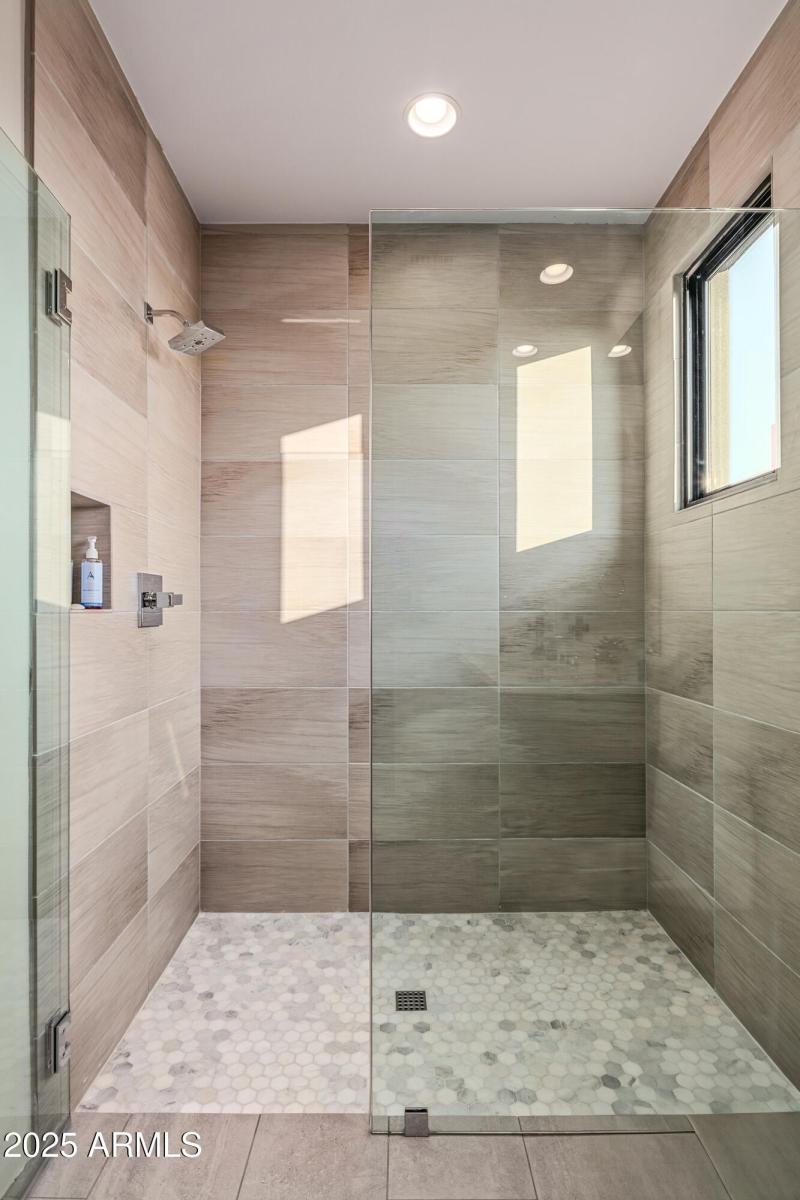 038_Jr Primary Walk-in Shower