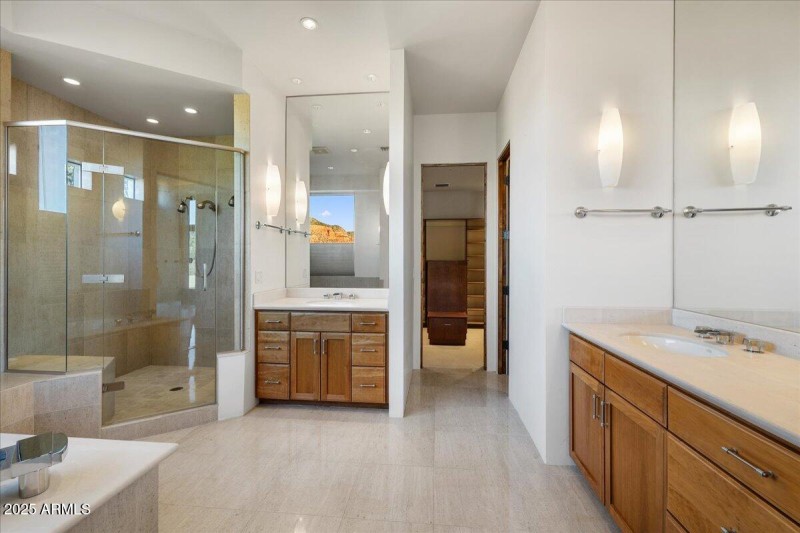 Primary Suite Bathroom