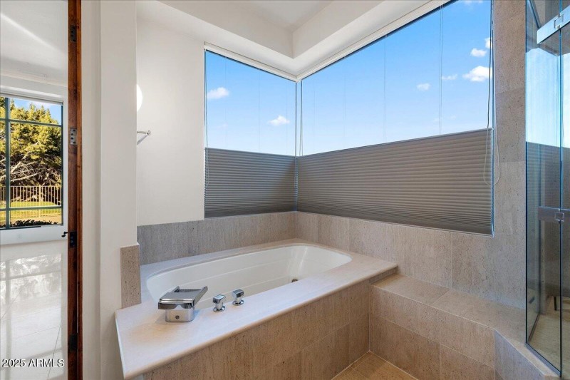 Primary Suite Bathroom