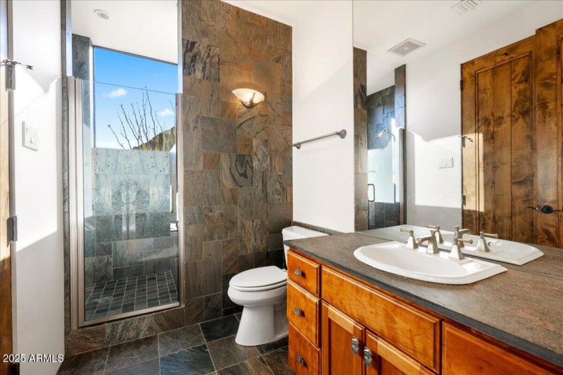 Guest Bedroom 1 Ensuite