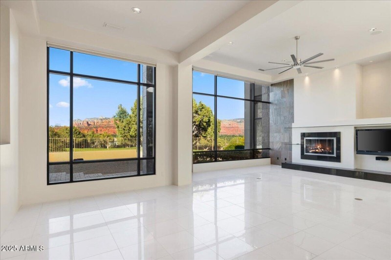 Dining / Living room