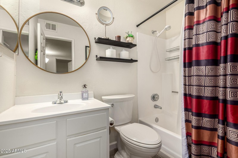 Full Bathroom Upstairs