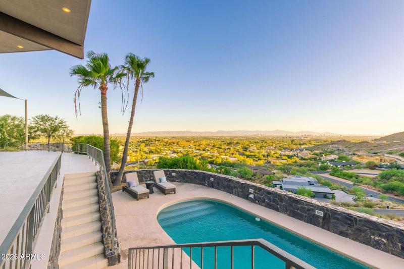 PERFECT UNOBSTRUCTED VIEWS