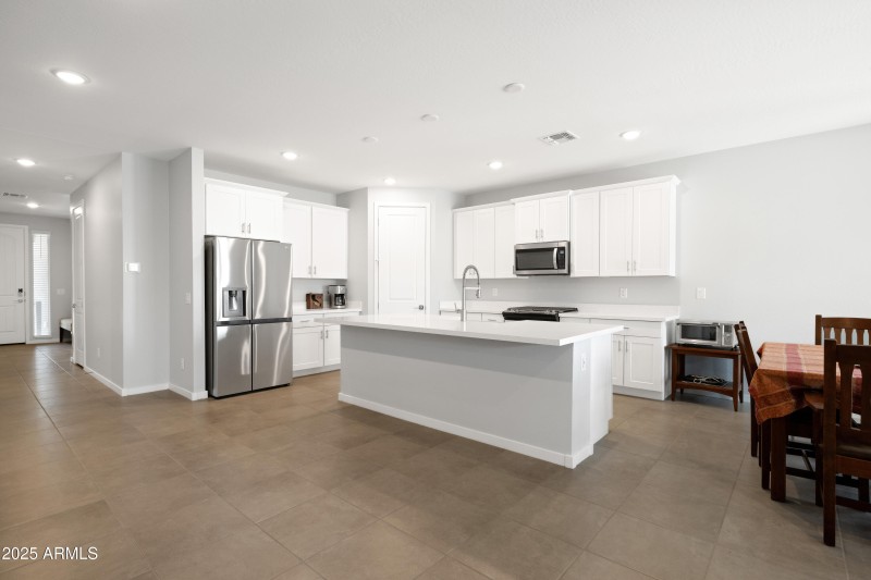 16031 W El Cortez Pl_29