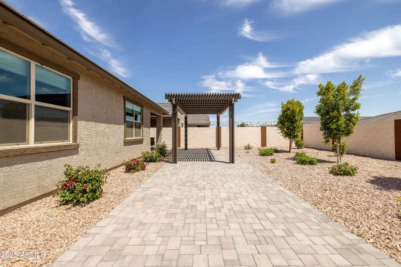 16031 W El Cortez Pl_36