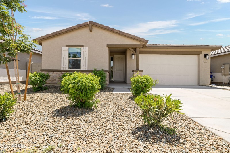 16031 W El Cortez Pl_09