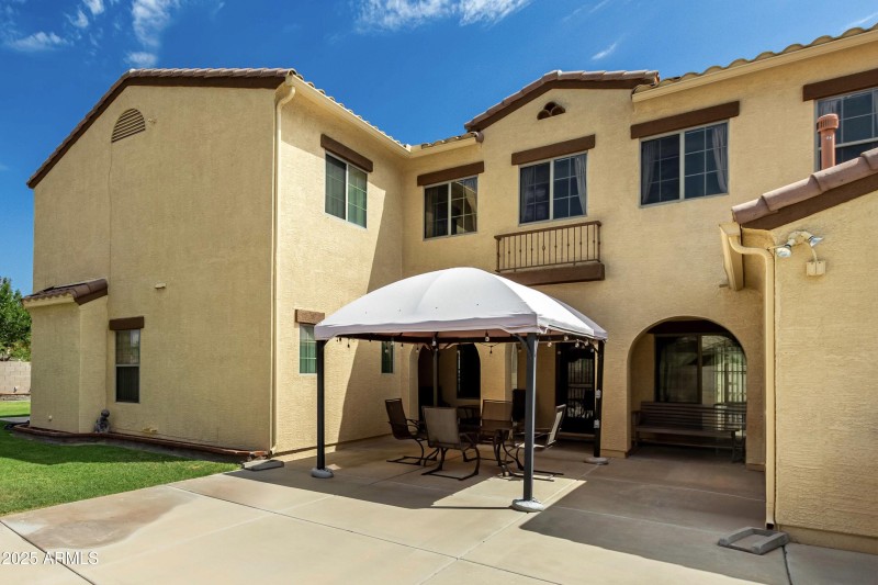 Facetune_17-09-2025-22-57-03