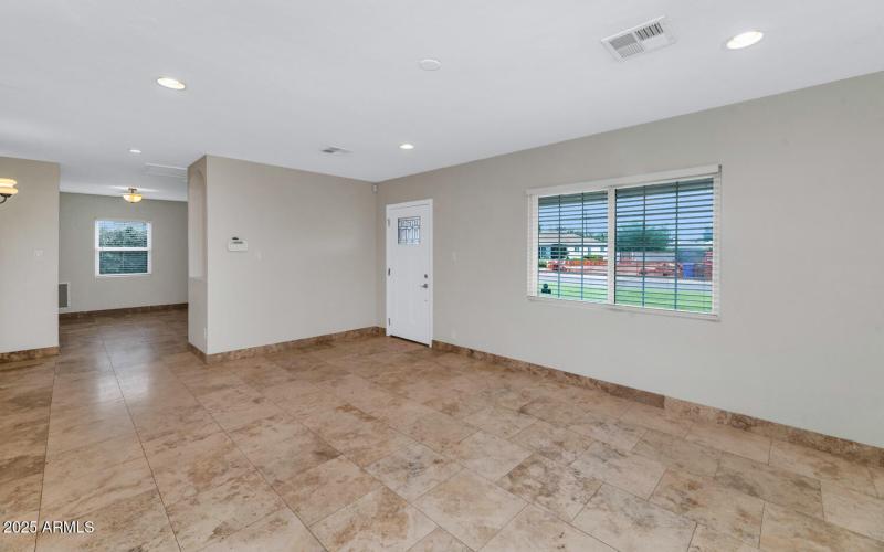 3822 E Monterosa St-large-005-015-TOD794