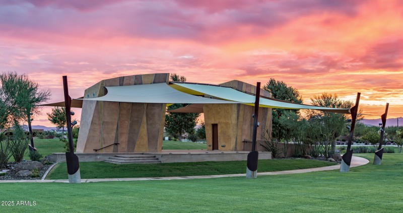 68-web-or-mls-28) Eastmark Community