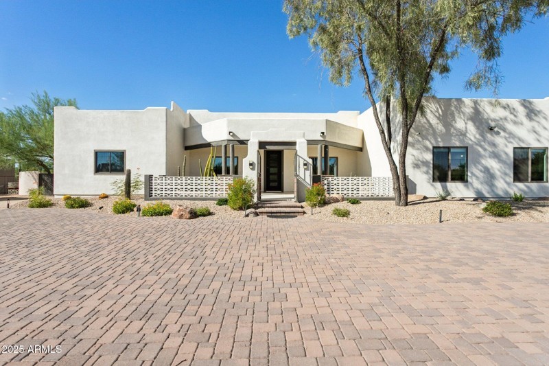 1-web-or-mls-30506-n-60th-st