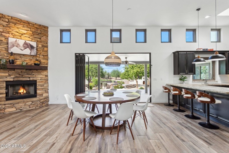 11-web-or-mls-30506-n-60th-st