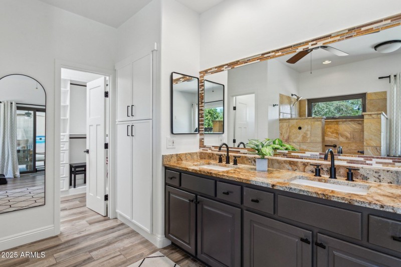 21-web-or-mls-30506-n-60th-st