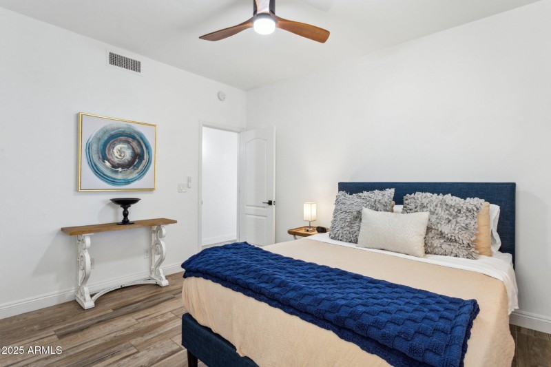 26-web-or-mls-30506-n-60th-st