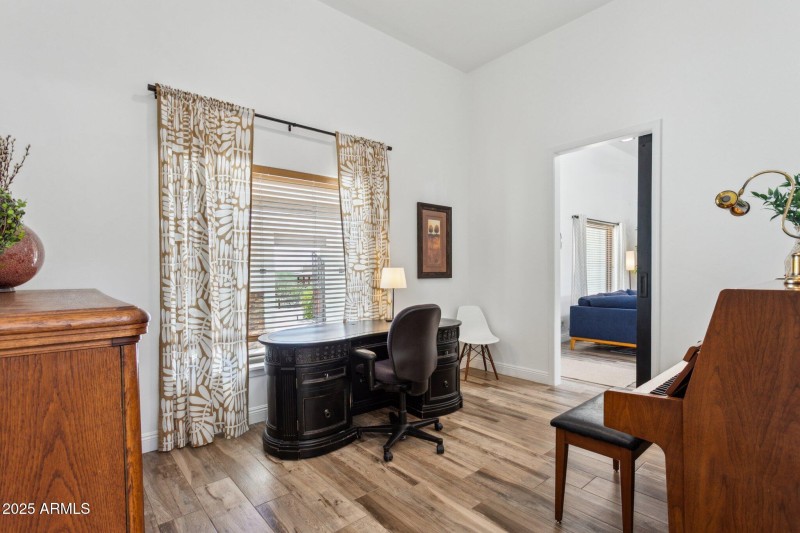 38-web-or-mls-30506-n-60th-st