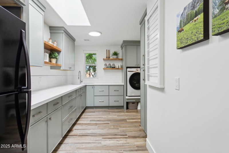 46-web-or-mls-30506-n-60th-st