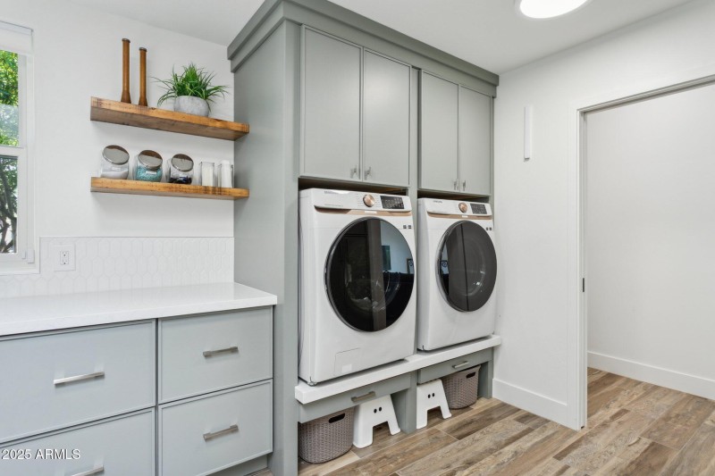 47-web-or-mls-30506-n-60th-st