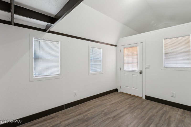 65-web-or-mls-30506-n-60th-st