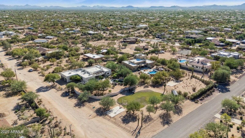 70-web-or-mls-30506-n-60th-st