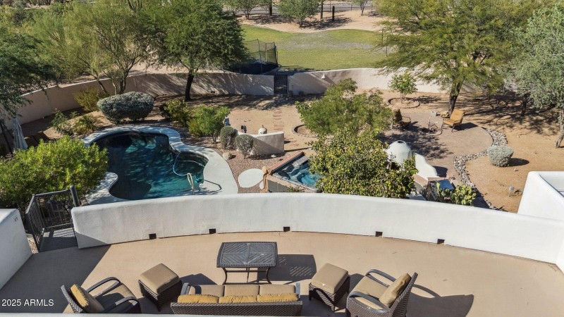 76-web-or-mls-30506-n-60th-st