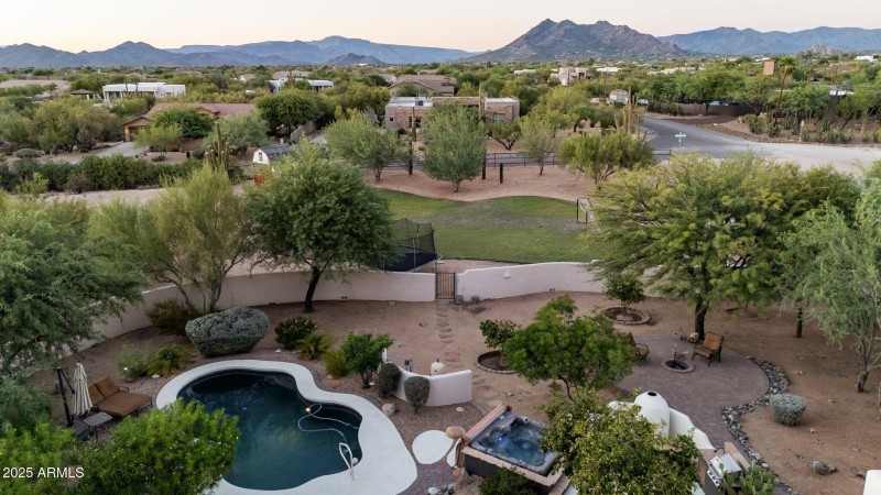 81-web-or-mls-30506-n-60th-st