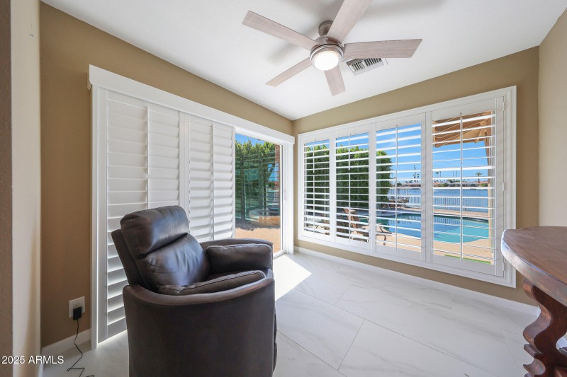 Sitting Room off Bed 1