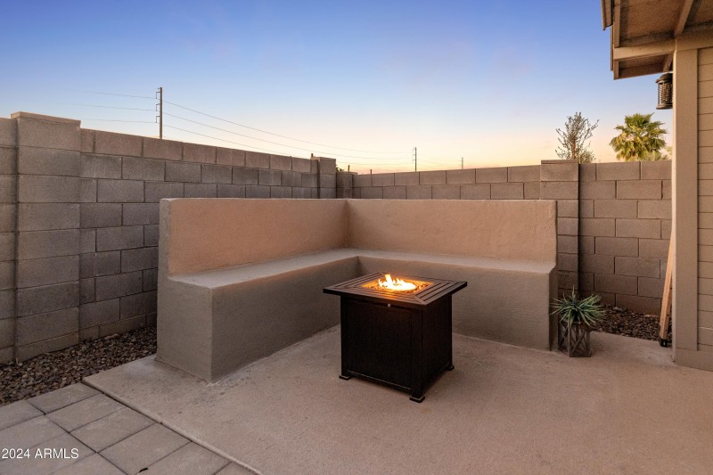 16848 W Alice Ave-64