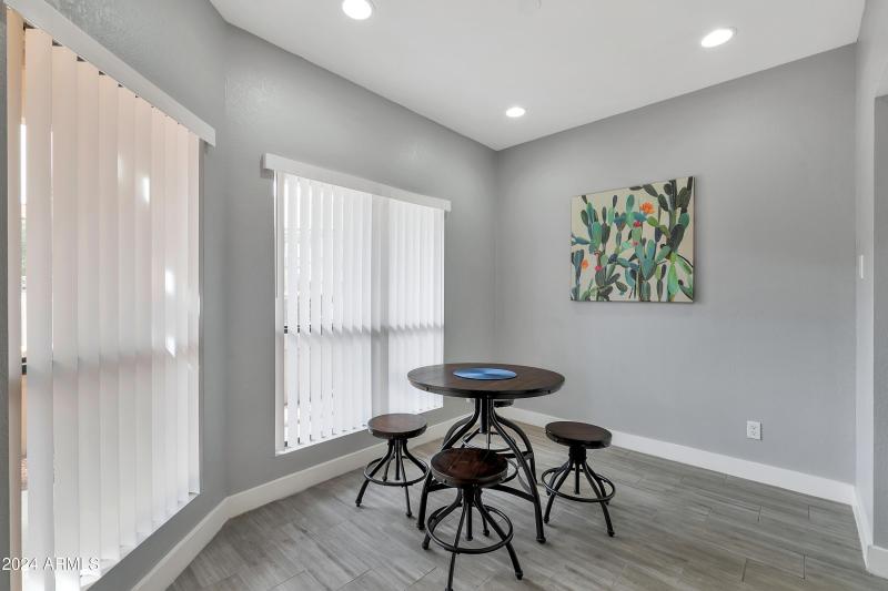 9711 E Mountain View Rd unit 1516-6