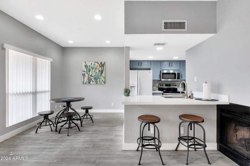 9711 E Mountain View Rd unit 1516-7