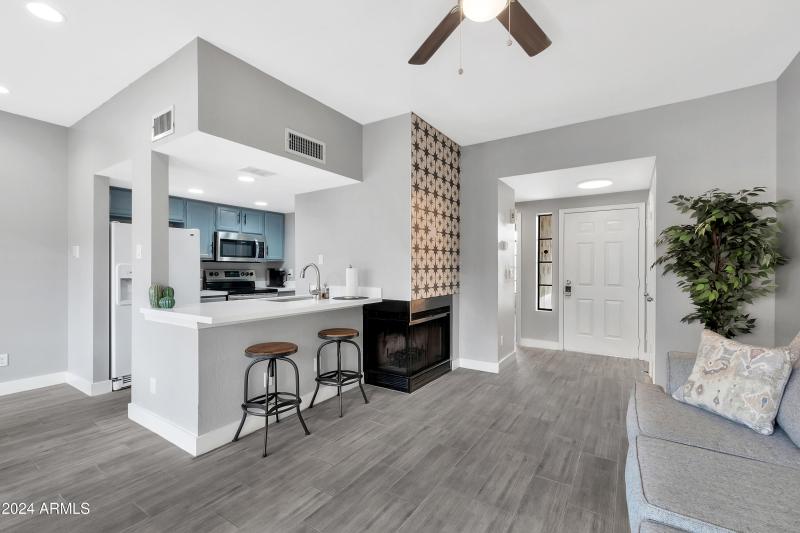 9711 E Mountain View Rd unit 1516-8