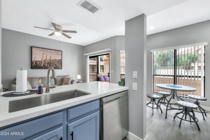 9711 E Mountain View Rd unit 1516-12