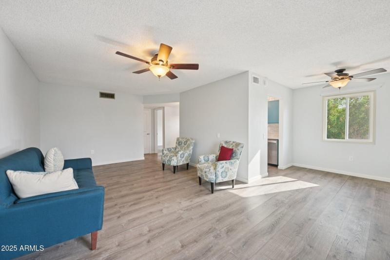 8-web-or-mls-N 98th Ave G-S1809-008