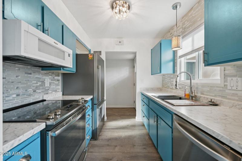 14-web-or-mls-N 98th Ave G-S1809-014