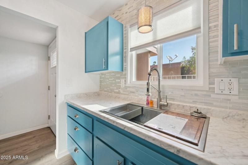 16-web-or-mls-N 98th Ave G-S1809-016