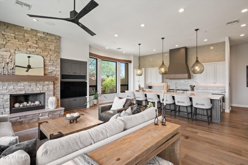 25-Family Room to Kitchen