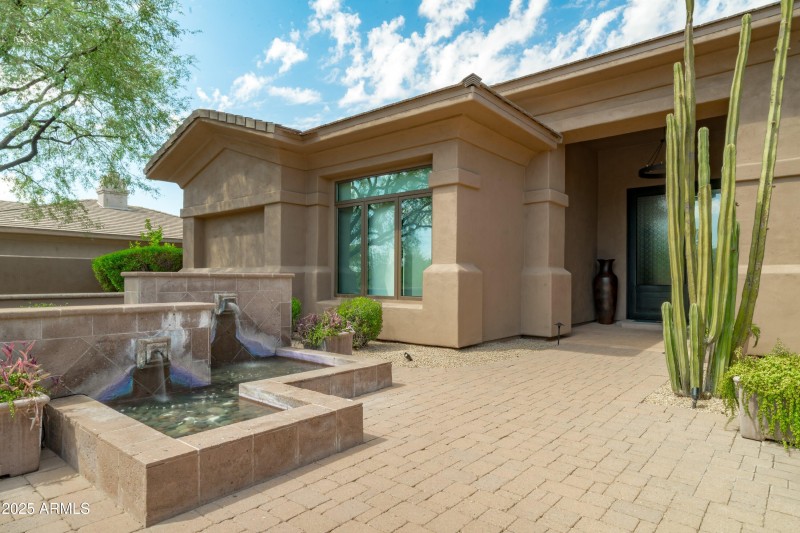 77-Front Water Feature