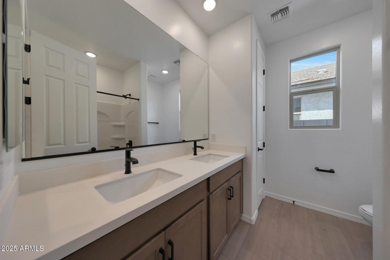 PHX_Landmarke_Lot 1066_Azure_779_Bath2