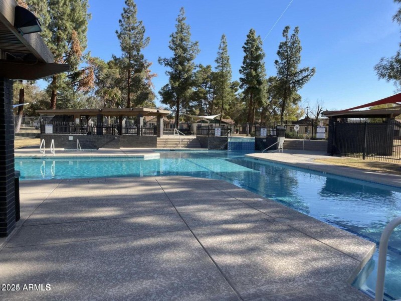 20241218235323266302000000-o