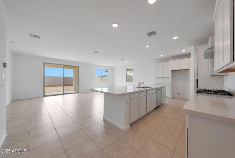 PHX_Landmarke_Lot 1067_Aqua_793_Kitchen